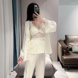 Mulheres sleepwear branco três peças feminino laço pijama conjunto mulheres robe cinta top calças pijamas terno de seda cetim homewear