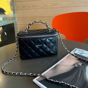 Makeup Bag Designer Women Shoulder Bag Leather Diamond Hardware Metal Buckles Braided Top Luxury Handbag Matelasse Chain Crossbody Bag Card Bag Box Bags Mirror 17cm