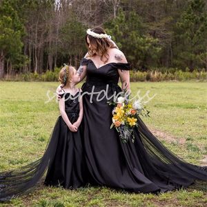 Abiti da sposa gotici neri di lusso con gonna oversize con spalline eleganti Plus Size Abiti da sposa in chiesa di campagna Applicazioni di perline Abito da principessa in pizzo Mariee