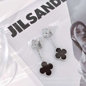 Van Clover Four Leaf Gräs Två blomma Full Diamond Black Agate Ear Patches Panda Flower Diamond Earrings S925 Silver Ear Studs örhängen