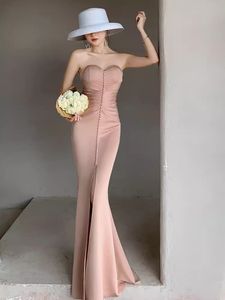 Prom Dresses Sexig axelbandslös High Side Split aftonklänningar Eleganta satinapplikationer Kvinnor Specialtillfällen klänning Vestidos de Feast