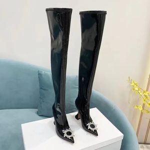 Begum Leather Over-the-keen Boots Crystal-vellished 뾰족한 발가락 키가 큰 부츠 스트레치 스플 스트레치 스풀 힐스 여성용 고급 디자이너 신발 공장 공장