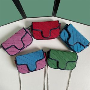 Summer Mini Women Chain Shoulder Bags 2021 Handväskor Fashion Style Leather Crossbody Totes For Ladies Storlek 16 5x10x5cm293o