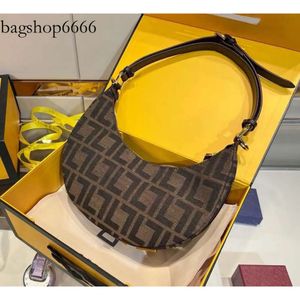 High Quality Handbags Fashion Leather Shoulder Crossbody Purses Designer Woman Handbag Bags Classic Wallet Half Moon Solid Color Underarm Bag