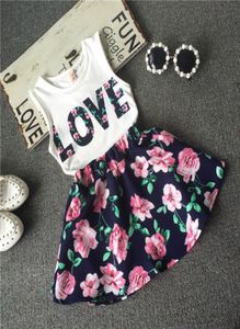 2017 Children Girls Castiral Shirt Love Tank Top Flower Skirt Cloths Set Summer Fashion Clothing Setプリントベビー服スーツ8741265