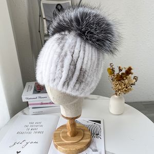 Cappello da donna in vera pelliccia di visone Berretto invernale con teschio caldo con palla di pelliccia di volpe argentata