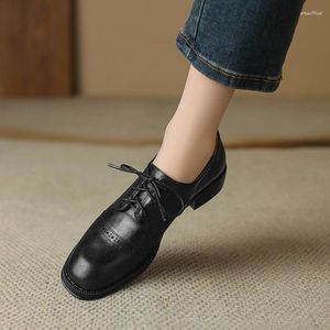 Kleidschuhe 2024 Pumps Oxfords Frühling für Frau Echtes Leder Brogues Vintage Lace Up Loafers Lässige handgemachte schwarze Damen