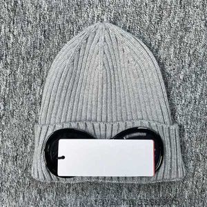 CP Två linsglasögonglasögon Beanies Män stickade hattar Skull Caps Outdoor Women Uniesex Winter Beanie Black Bonnet Gorros Company 2024 Winter 01VQS7