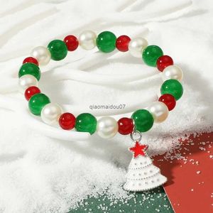 Kedjedesign Sense Christmas Color Beaded Armband för kvinnor Män Utsökta handgjorda älgar Santa Claus Armband Nyårsmycken Giftl24