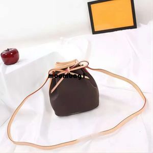 10A En İyi Orijinal Tasarımcı Ünlü Çantalar Neonoe Omuz Çantaları Noe Deri Kova Kadınları Çiçek Baskı Crossbody Bag Çanta