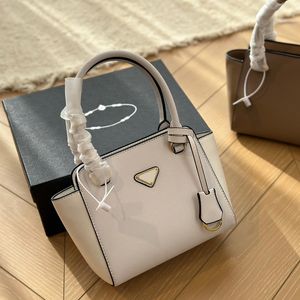 محافظ Luxurys Womens Women Women Facs Poundes Handbag Tous Black Lady Woman مصممين مصممين مصممين