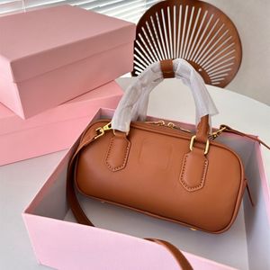 大きな本The Tote Bag Womens Handbag Leather Wallets Luxury Pruses Luxurys Lady Designers Woman Women Wallet Black Designer Beach Totes Women 8A AA