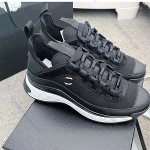 Män kvinnor lyxdesigner promenad sneakers tennis sko basket tennis sko 10a toppkvalitet mocka run vit 2024 ny casual utomhus resor klättra stövlar vandring sko