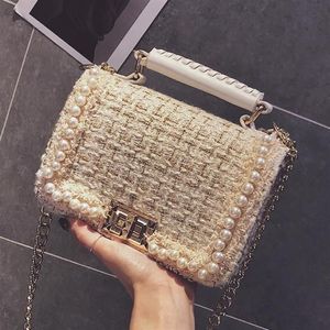 Designer-New Women Prain Simple Messenger Bag Pearl Trend Grande Saco de ombro de ombro Lady Winter Woolen Bolsa 2 Z42755