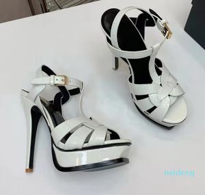 Su geçirmez platform sandaletler kadın lake deri dokuma konik toka elbise tasarımcısı yüksek ayakkabılar fabrika ayakkabı boyutu 35-42