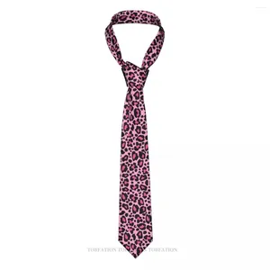 Papillon con stampa leopardata rosa classico da uomo stampato in poliestere da 8 cm di larghezza, cravatta, accessorio per feste cosplay