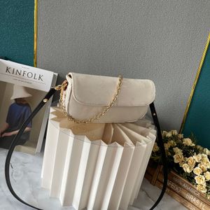 2024 4 Styles Pochette Högkvalitativ lyxig plånböcker Crossbody Purs Designer Woman Handbag Bag Axelväskor Designers Women Purse Luxurys Handväskor AAAAA