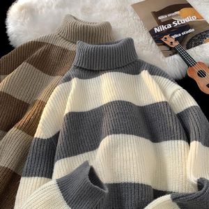 Herrenpullover, klassischer, breit gestreifter Rollkragenpullover, für Männer und Frauen, koreanische Version, bequeme, schlanke Strickwaren, College-Paar-Strickhemd