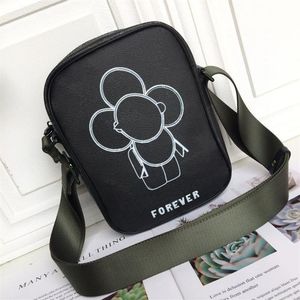 Małe klasyczne torby na ramię dla mężczyzn Crossbody Desginers Bags torebki torebki na zewnątrz dla mężczyzny Rozmiar 22 x 16 x 7cm251m