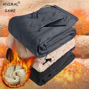 Felpe invernali da uomo in peluche di spessore in pile pantaloni sportivi in lana d'agnello pantaloni termici pantaloni casual pantaloni di cotone caldi antivento impermeabili 240123