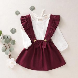 衣料品セット幼児の女の女の子の長袖ソリッドTシャツトップオーバーオールスカート衣装シャツとスカートセット