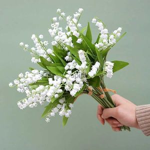 Faux Floral Greenery 6PCS/Set Artificial Flower Bellflower Lily Valley Plastic Home Soft Decoration Plant Wall Wedding Green YQ240125