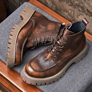 أحذية عتيقة Mens Boots مصممة حقيقية على الطراز البريطاني الأزياء الناعمة الجلدية الجلدية في الكاحل Social Platfor