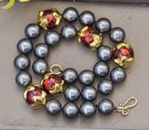 Pendant Necklaces Z13104 22'' 25mm Gold-Plated Flame Murano Glass Round Black Shell Pearl Necklace