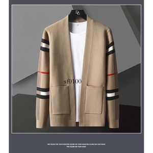 Style Pocket England Men Cardigan Fashion Brand Autumn Winter Designer Cardigan Plus Size Spliced Color Cardigan Knit Jacket