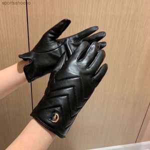 designer G Sports outdoor backpack gloves Womens designer gloves men designer leather gloves Fashionable female G Letters Winter Luxury Gloves Warm Woo DKT9