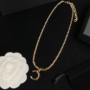 Gold Pendant Necklaces Classic Fashion Neckalce For Woman Couple Chains Brass Necklace Wedding Gift Jewelry Supply