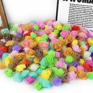 Dekorativa blommor 100/200 st mini pe skum rose blommhuvud konstgjorda handgjorda diy bröllop hem dekoration festliga partier