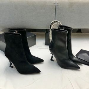 2024 Opyum Ankle Boots 뾰족한 발가락 특수 모양의 힐 10.5cm 여자 여자 고급 디자이너 가죽 스웨이드 솔 패션 부티 신발 공장 신발 크기 35-41