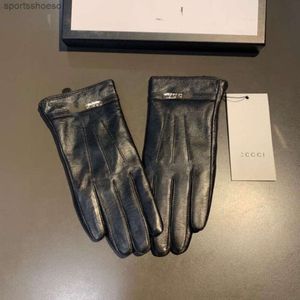 Designer G sport utomhus ryggsäck kvinnor designer handskar män designer läderhandskar fashionabla kvinnliga handskar g bokstäver vinter lyxhandskar varm woo u958