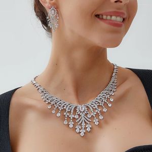 Halskette Ohrringe Set Prächtige weiße Farbe CZ Zirkon 2 Stück große Wassertropfen Blumen Sets für Frauen Braut Abend Hochzeit Abendessen Schmuck