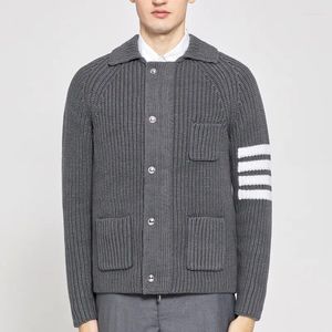 Suéteres masculinos homens cardigan polo suéter de alta qualidade algodão negócios casual tops primavera outono botão para baixo malhas com bolsos