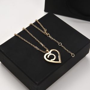 Colliers avec pendentif d'amour, classique, à la mode, pour femmes, chaînes de Couple, collier en laiton, cadeau de mariage, fourniture de bijoux