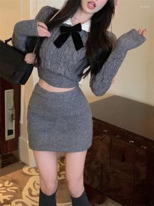 Arbetsklänningar 2024 Spring Grey Sweater Sticked Suits Women Casual Long Sleeve Bow Y2K Mini Dress Female 2 Piece Set Korea Fashion Chic
