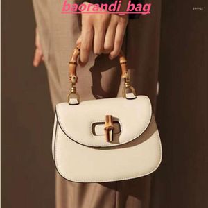 Totes Womens Bamboo Handle Handbag Retro Fashion Märke Samma högklassiga Single Shoulder Messenger Bag Sadel Purse