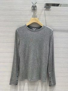 الأكمام الطويلة ذات الألوان الصلبة المريحة والمريحة 2024 New Spring Summer Runway Tees High Jacquard Women’s Designer Tops Same Style Sweater 0125-1