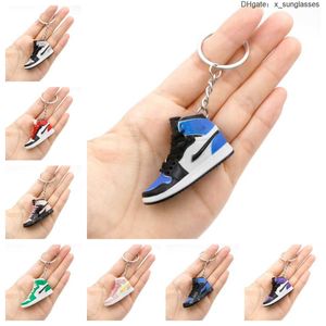 Designer 83 Styles 3D Basketball Shoes Keychain Stereoskopiska sneakers Keychains for Women Bag Pendant Mini Sport Shoe Keyring K2HU