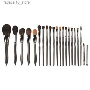 Makeup Borstes 20st/Set Animal Hair Wood Powder Makeup Borsts Full Set Highlight Base Make Up Brush Eyebrow Eyeshadow Lip Cosmetic Tools Kit Q240126