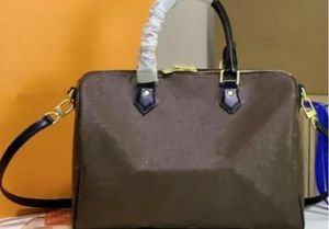 Designer Bag Womens Bag Designers Bolsas Pretas Blower Flower Handle Black Strap Couro Canvas Pillow Bags 25 30 com Bloqueio Key Dustbag
