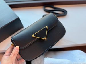 Szczotkowane skórzane torebki femme torebki prostokątna torba na ramię z klapą designerka magnetyczna crossbody crossbody nylon wydruku Luksusowy portfel Tote