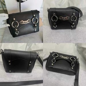 Niş mat siyah motosiklet çantası viviane westwood el çantası tasarımcı çantaları tek omuz crossbody perçin elçi çantası 240123