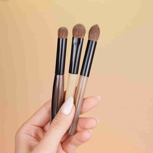 Makeup Brushes Qiaolianggong Professional Hand made Makeup Brush Red Squirrel Hair eye shadow Brush CombinationR-01/R-02/R-03 Q240126