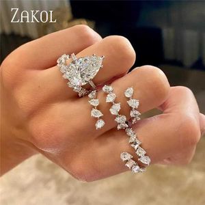 Anéis de banda Zakol moda amarelo quadrado zircônia anéis abertos para mulheres shinny cz 3 camadas anel irregular ins festa casamento jóias 240125