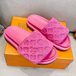 Sandaler Women Magic Tape Flat Slippers 2023 Summer Ny lyxmärke Plattform Sandaler Lamer Höjd Öka Flats Skor Zapatos de Mujerl2401
