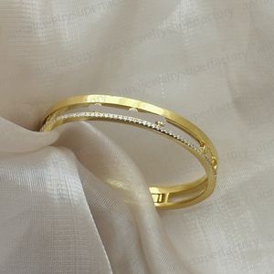 Orecchini con bracciale con ciondoli da donna classici alla moda, serie M, con diamanti geometrici scorrevoli, tre diamanti, di alta qualità. Regalo di lusso per gioielli