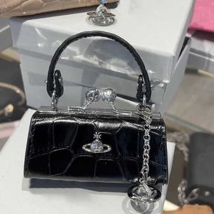 Fashion MINI Evening Bags Viviane Westwood Mini Lipstick Bag Chain Strap Crossbody Designer Clutch Bag Cute Small Shoulder Handbags 240416